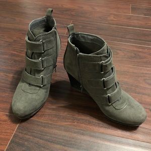 Dana Buchman Wedge Ankle Boots